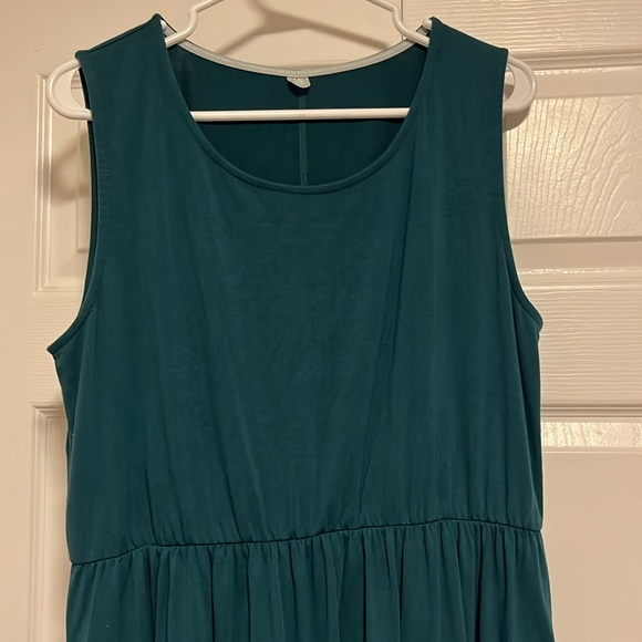 green dress - Picture 2 of 5